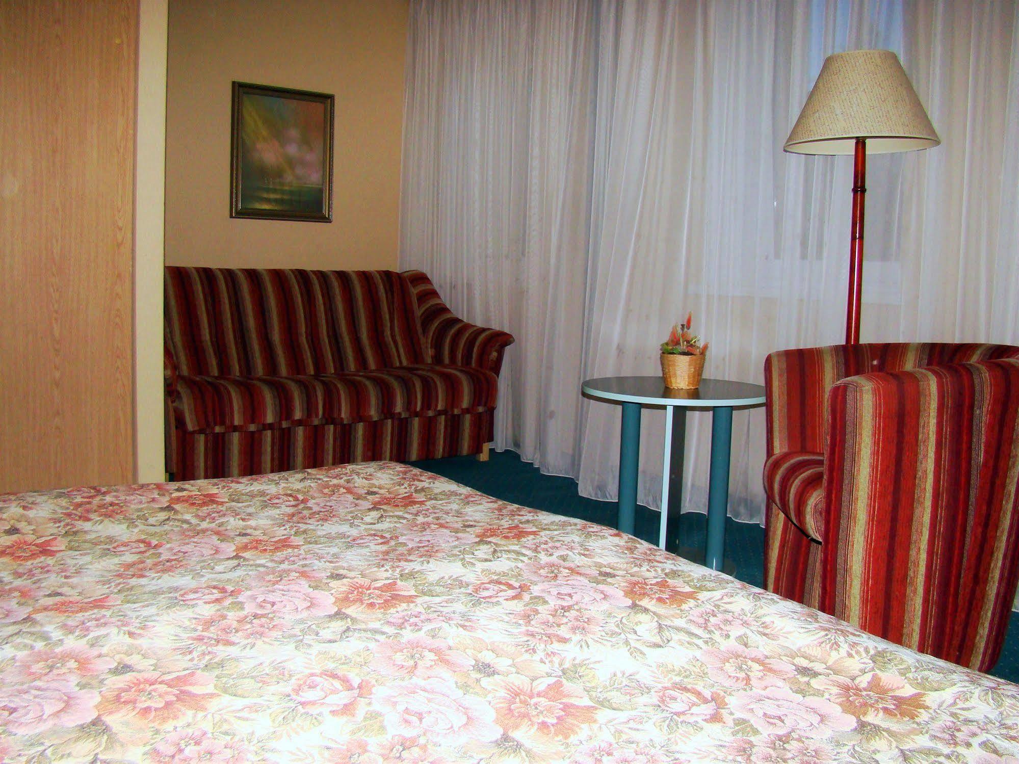 Jure Hotel Palanga Ngoại thất bức ảnh