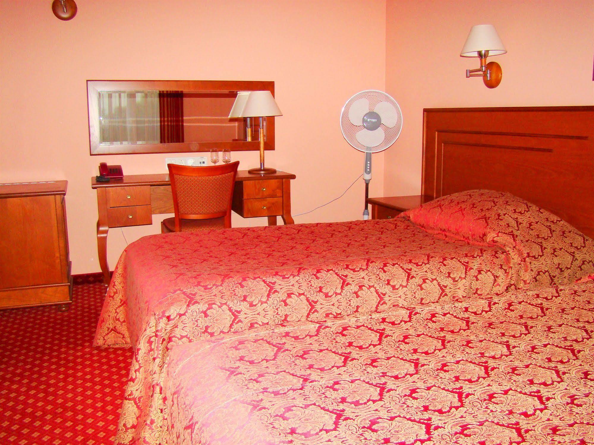 Jure Hotel Palanga Ngoại thất bức ảnh