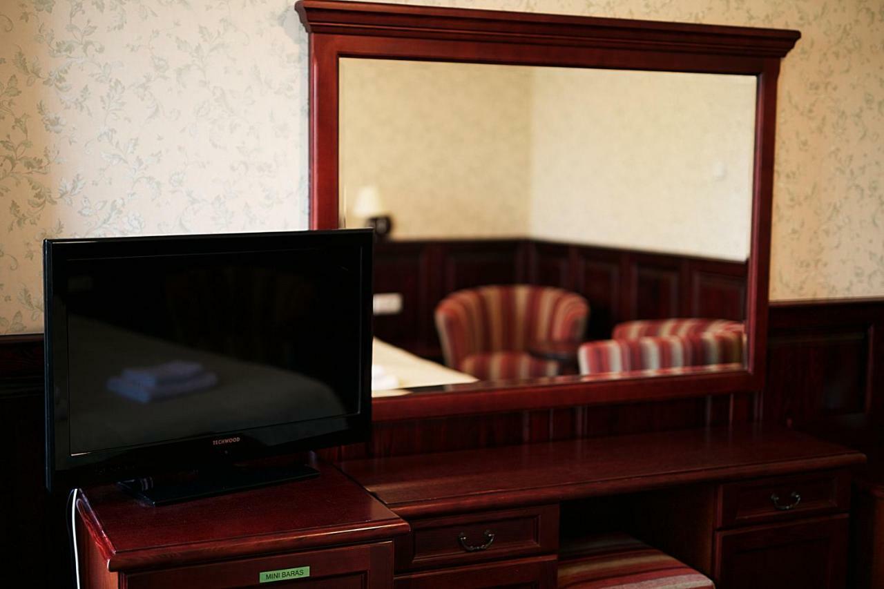 Jure Hotel Palanga Ngoại thất bức ảnh